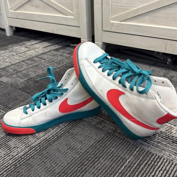 Vintage 2009 Nike Blazer High Tops Leather Shoes White Teal Red/Orange Womens - Picture 2 of 5